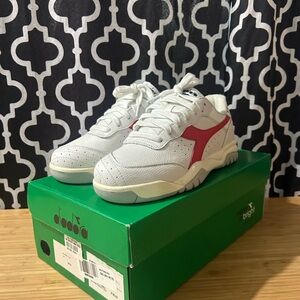 Diadora Maverick Wht/Red Size 7.5 NWT NIB